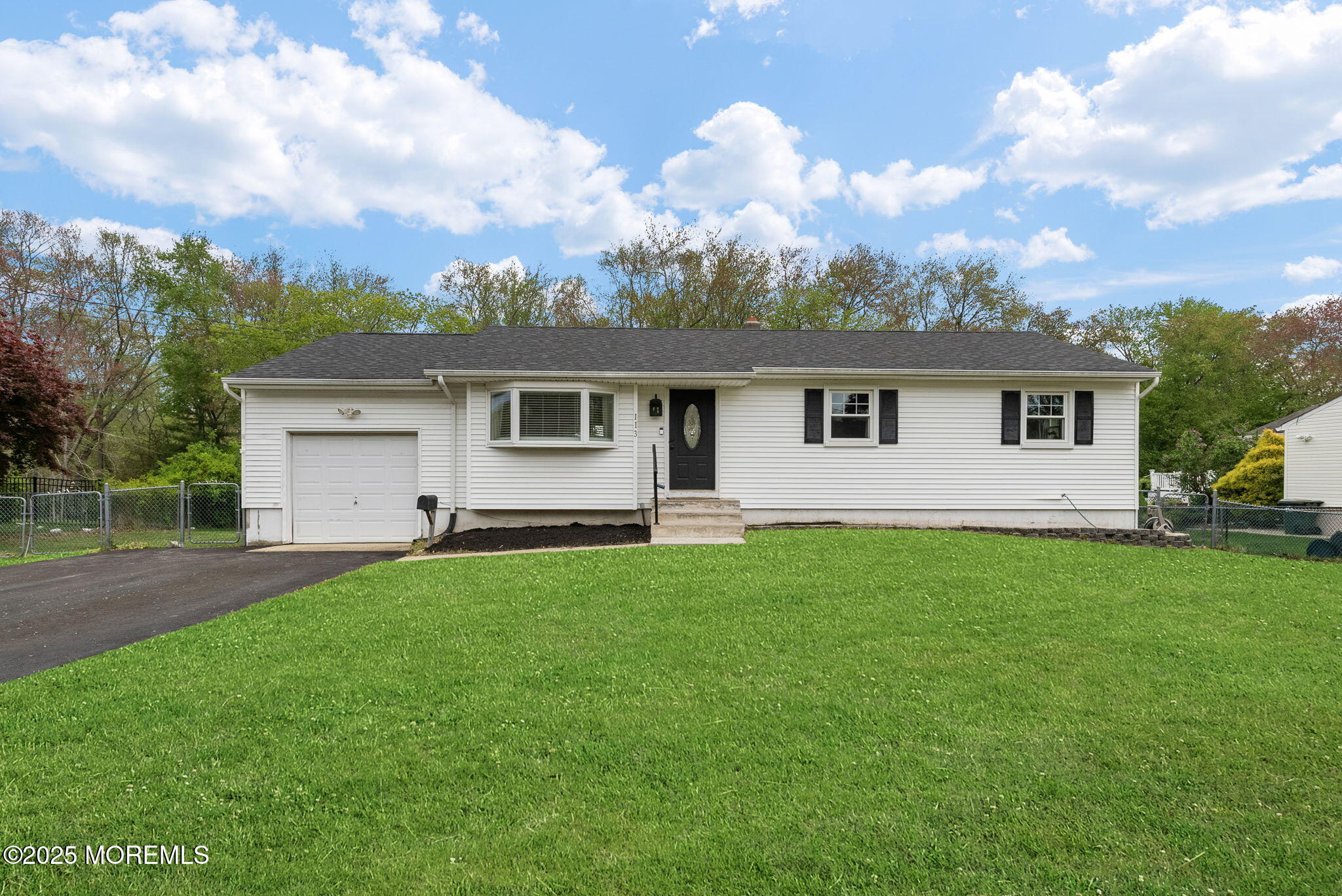 113 Darien Road Howell, NJ 07731 - Photo 24 of 51 45-web-or-mls-DSC07633