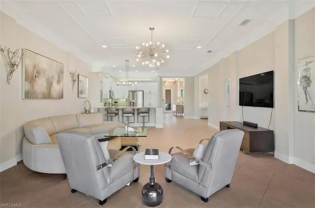 $975,000 | 13517 Mandarin Circle, Naples, FL 34109