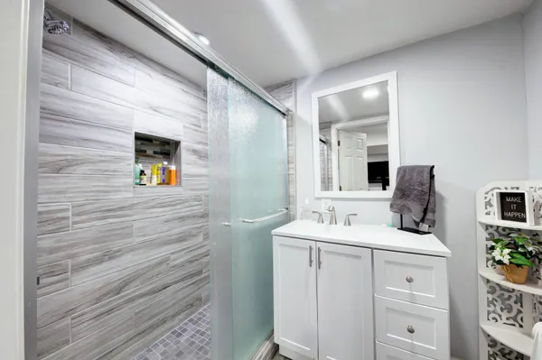 $655,000 | 48135 Covington Court, Canton, MI 48187