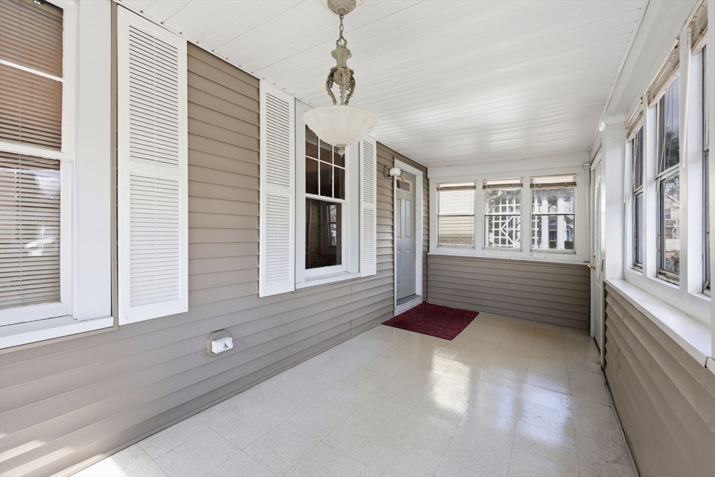 116 Stockman Street Springfield, MA 01104 - Photo 3 of 25