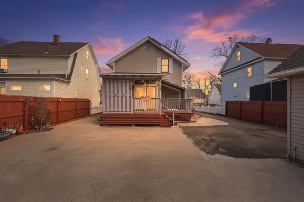 $279,900 | 116 Stockman Street, Springfield, MA 01104