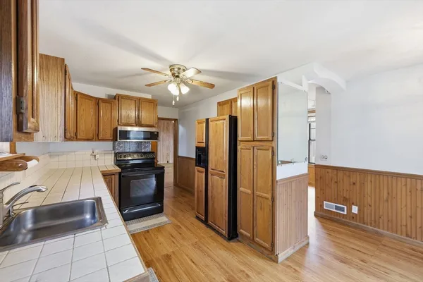 $279,900 | 116 Stockman Street, Springfield, MA 01104