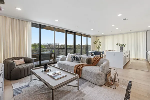 $1,295,000 | 1600 South 1st Street, Unit 410, Austin, TX 78704