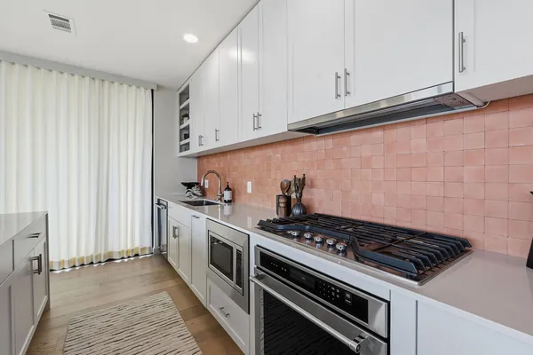 $1,250,000 | 1600 South 1st Street, Unit 410, Austin, TX 78704