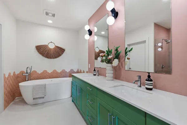 $1,250,000 | 1600 South 1st Street, Unit 410, Austin, TX 78704