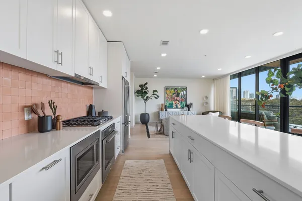 $1,250,000 | 1600 South 1st Street, Unit 410, Austin, TX 78704