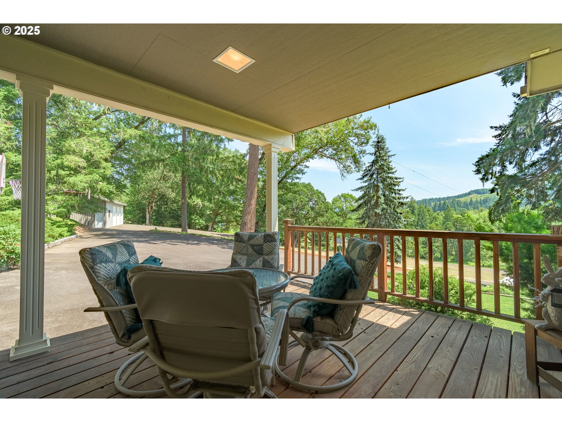 27023 Petzold Road Eugene, OR 97402 - Photo 12 of 48 Gallery Image 12