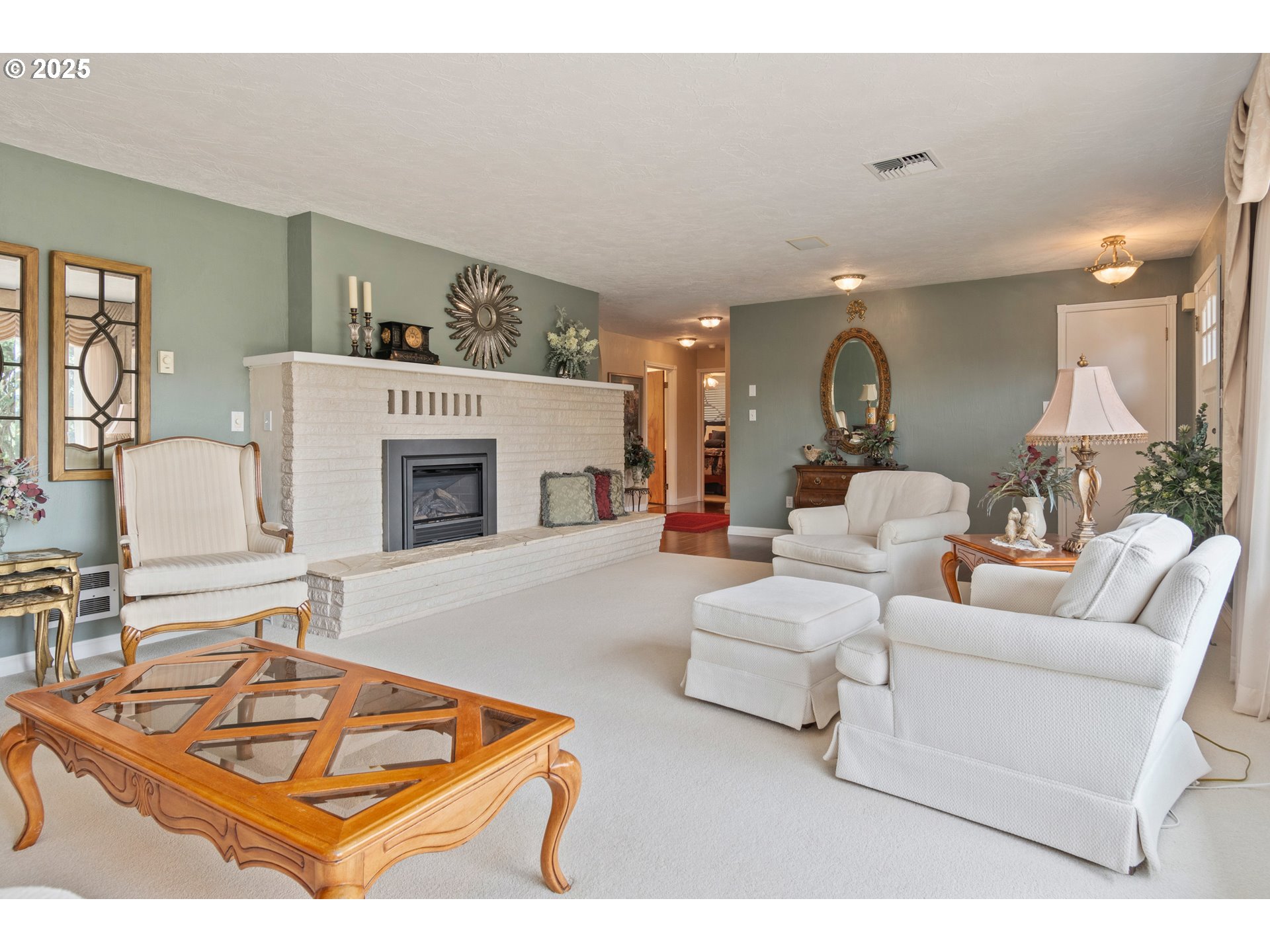 27023 Petzold Road Eugene, OR 97402 - Photo 5 of 48 Gallery Image 5