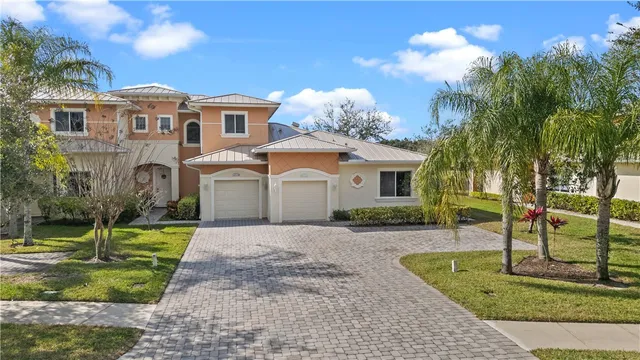 $255,000 | 819 Middleton Drive Southwest, Vero Beach, FL 32962