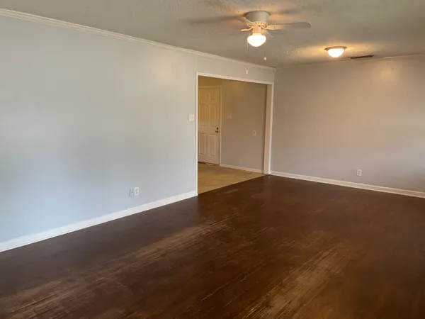 $1,195 | 3801 32nd Street, Lubbock, TX 79410