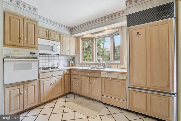 $424,900 | 143 Pinehill Road, Feasterville-Trevose, PA 19053