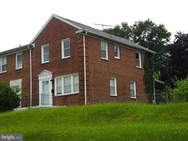 $2,300 | 1668 Kirkwood Road, Baltimore, MD 21207