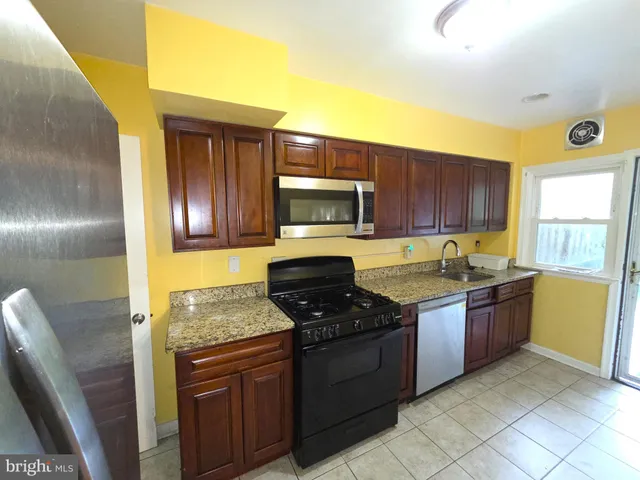 $2,300 | 1668 Kirkwood Road, Baltimore, MD 21207