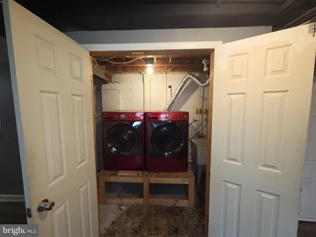 $2,300 | 1668 Kirkwood Road, Baltimore, MD 21207