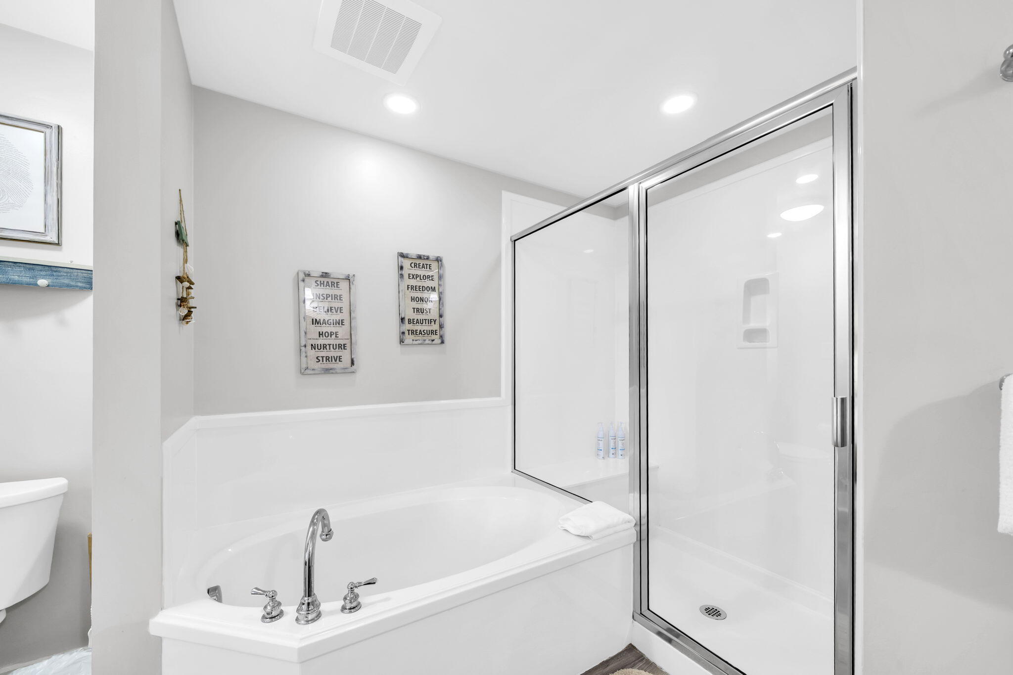 1110 Santa Rosa Boulevard, Unit A231 Fort Walton Beach, FL 32548 - Photo 20 of 59 a bathroom with a bathtub and a sink