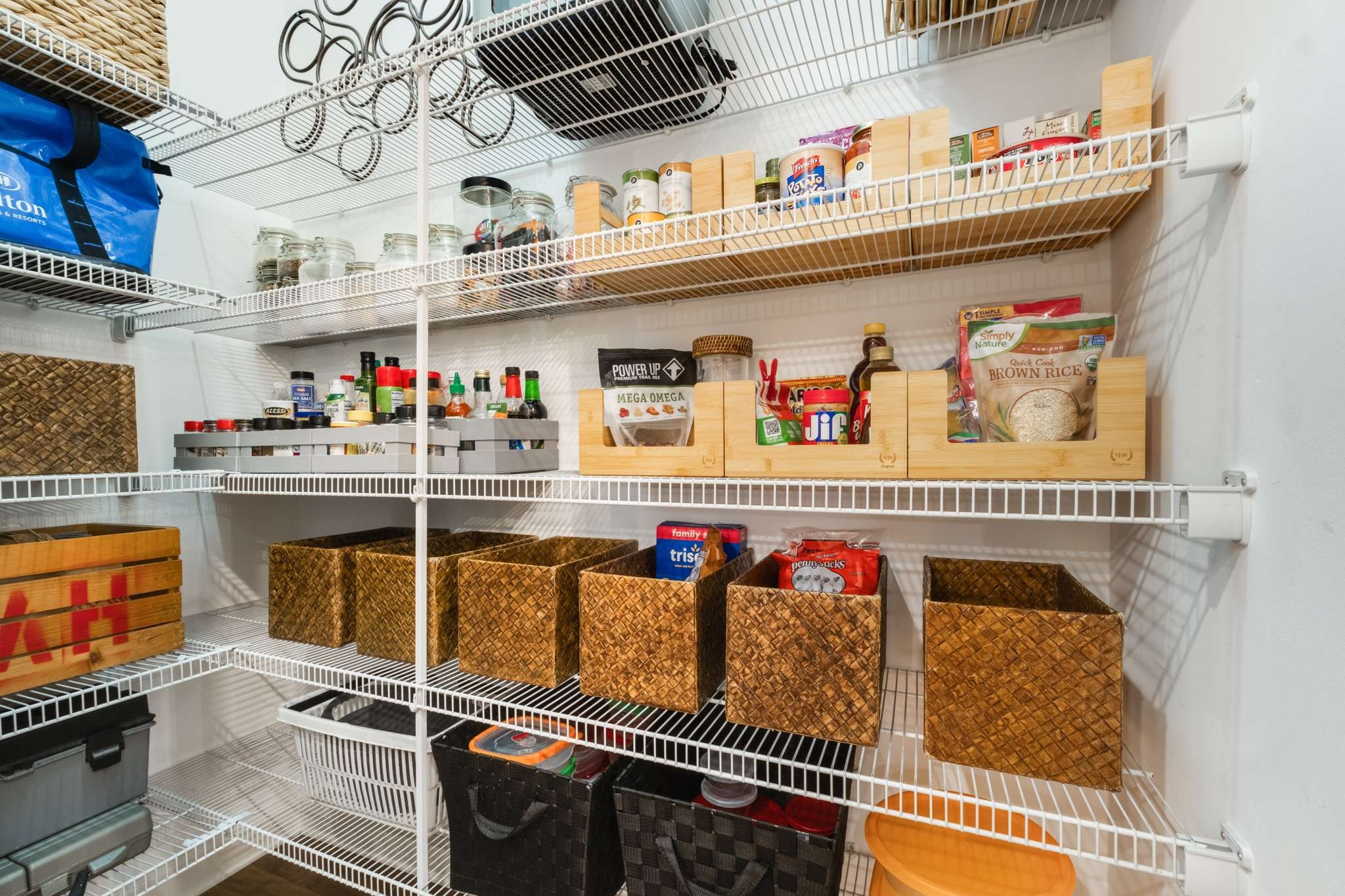 4401 Ridgefield Way Nashville, TN 37205 - Photo 23 of 46 a utility room with stainless steel appliances cabinets and a couch