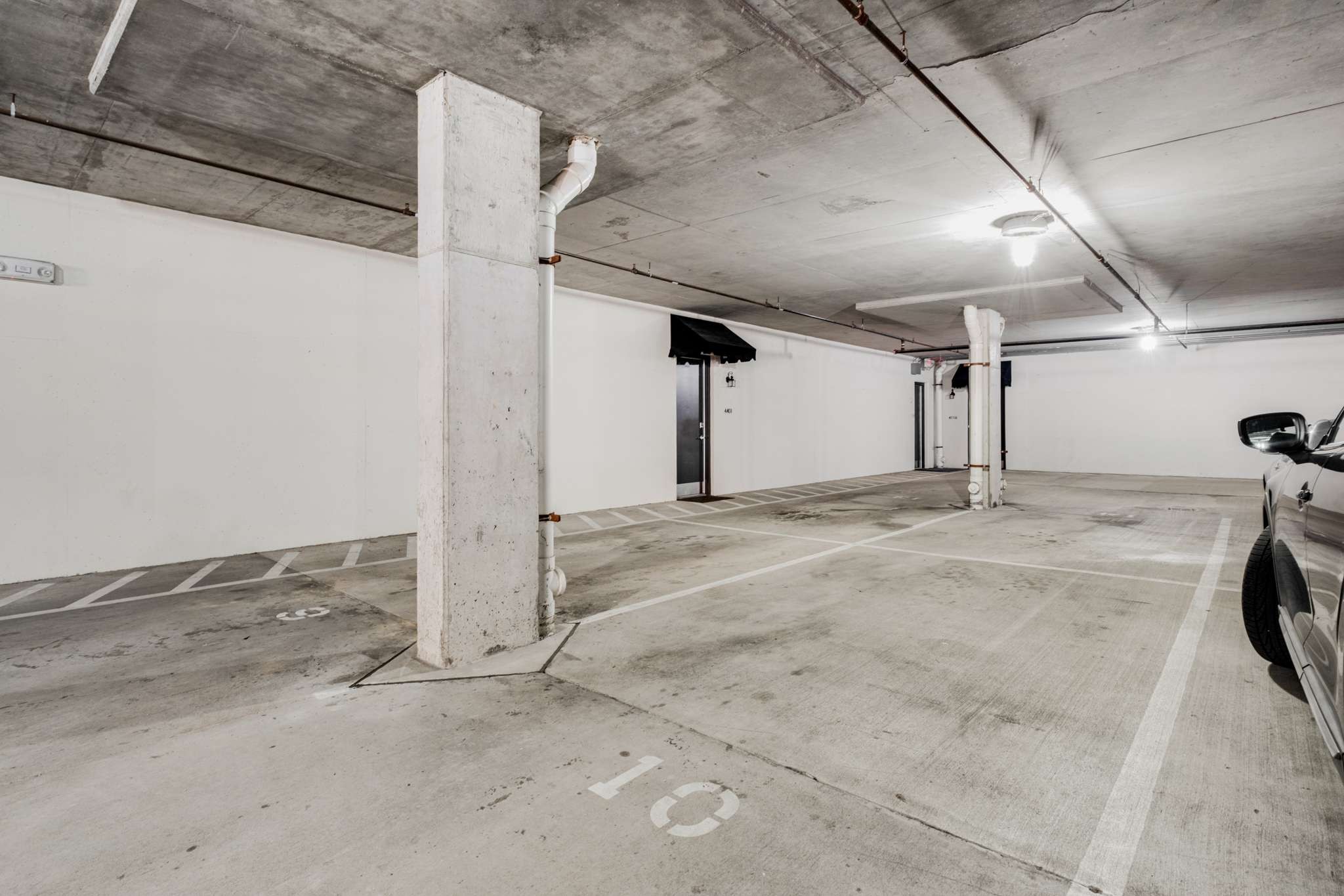 4401 Ridgefield Way Nashville, TN 37205 - Photo 37 of 46 a view of a garage