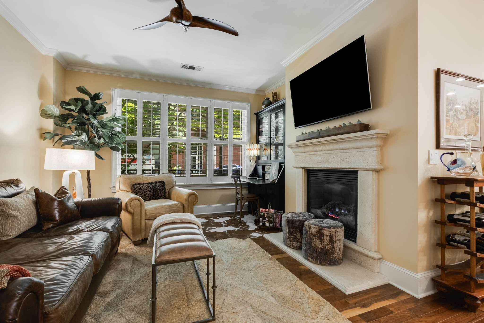 4401 Ridgefield Way Nashville, TN 37205 - Photo 9 of 46 a living room with furniture and a flat screen tv