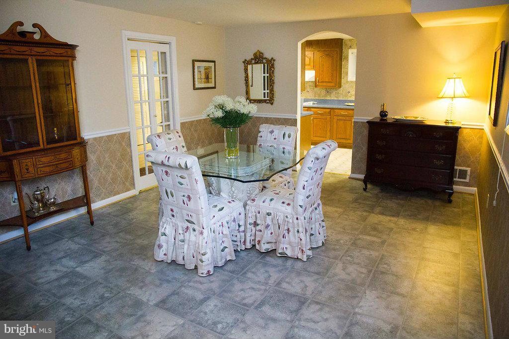 7205 Homestead Place Springfield, VA 22151 - Photo 14 of 30 Dining Room