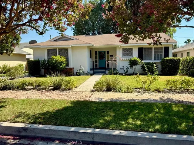 $3,850 | 19200 Calvert Street, Tarzana, CA 91335