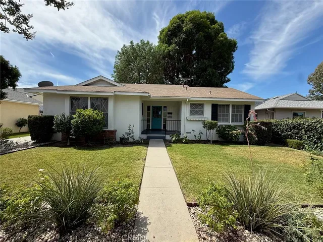 $3,850 | 19200 Calvert Street, Tarzana, CA 91335