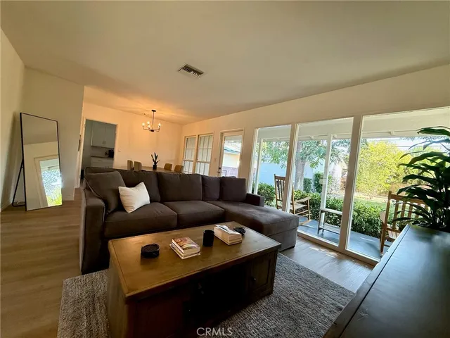 $3,850 | 19200 Calvert Street, Tarzana, CA 91335