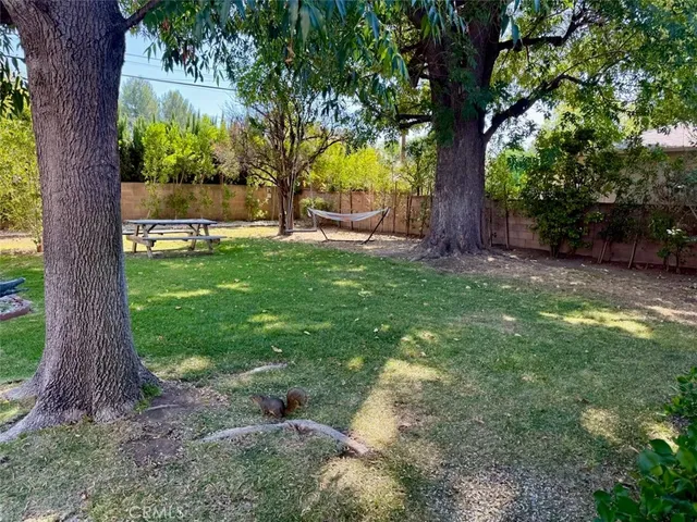 $3,850 | 19200 Calvert Street, Tarzana, CA 91335