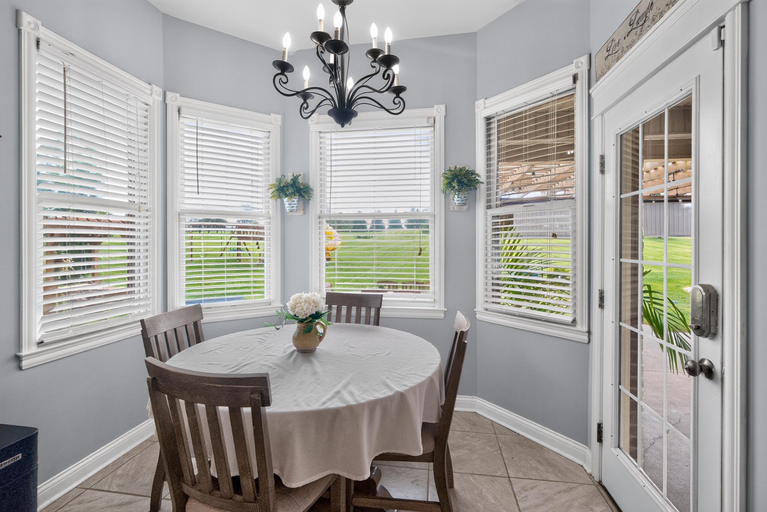 217 Wades Mill Road Winchester, KY 40391 - Photo 10 of 66 breakfast nook