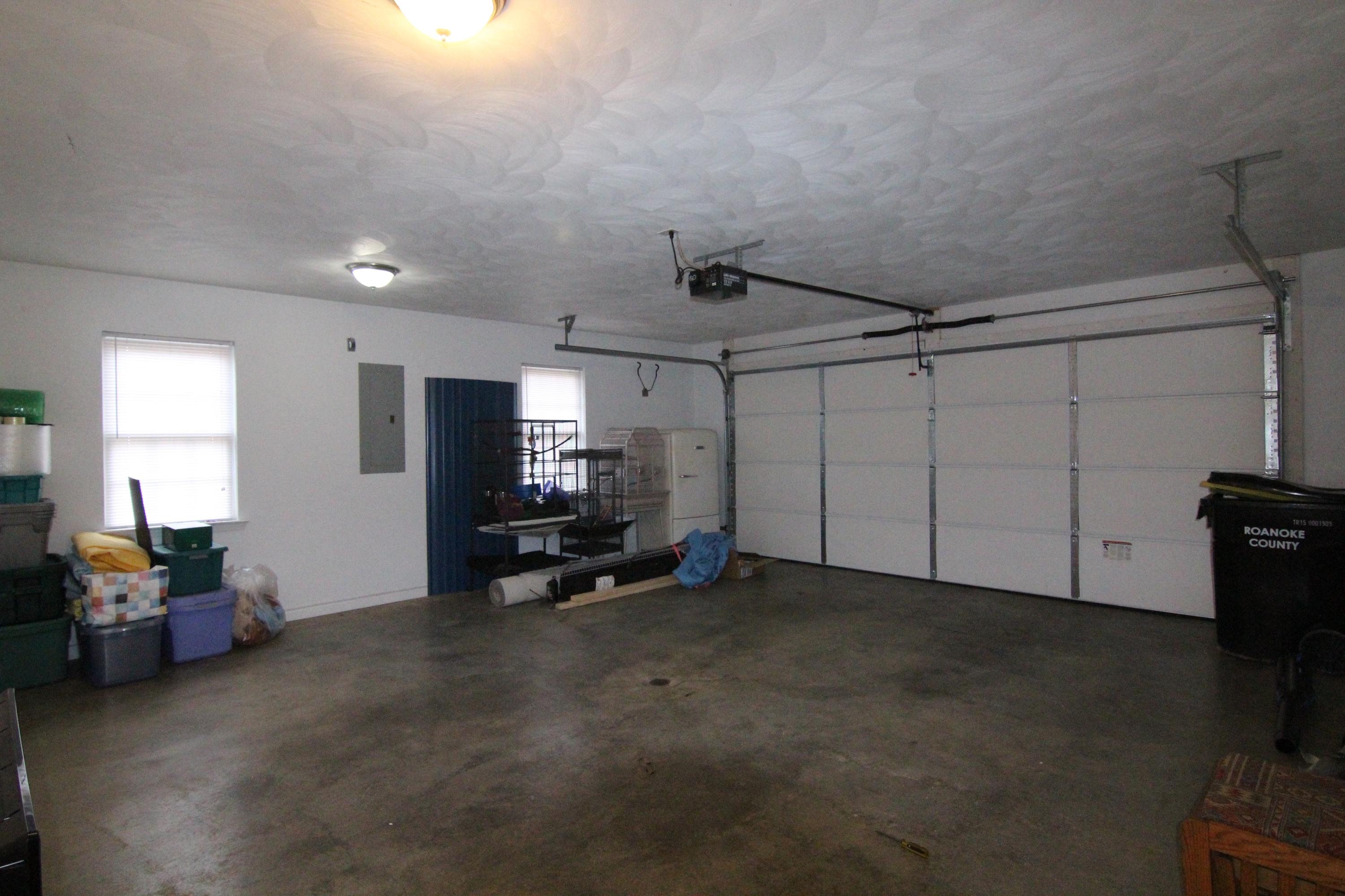 5918 Huntridge Road Roanoke, VA 24019 - Photo 23 of 29 IMG_6966