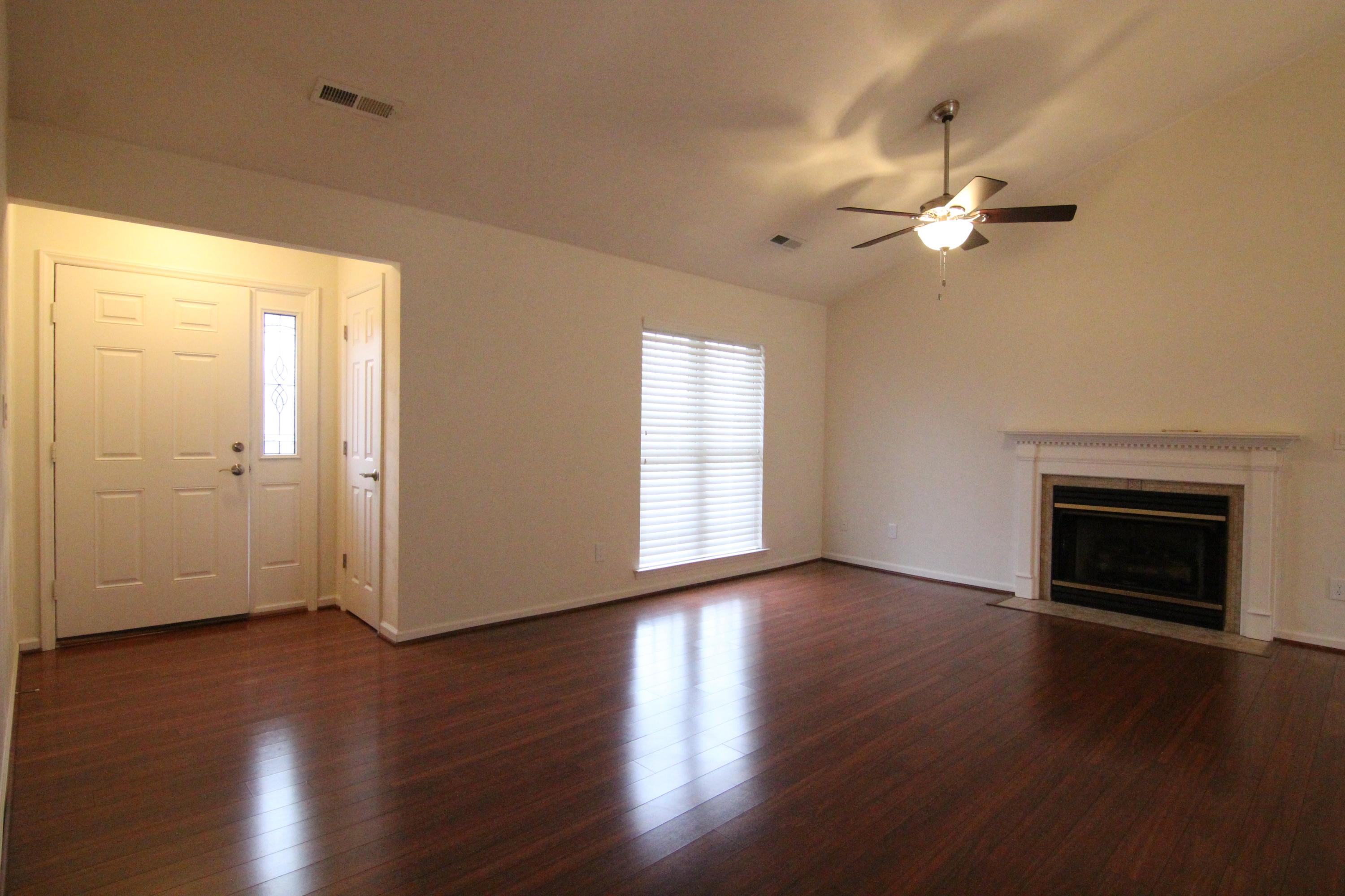 5918 Huntridge Road Roanoke, VA 24019 - Photo 6 of 29 IMG_6939
