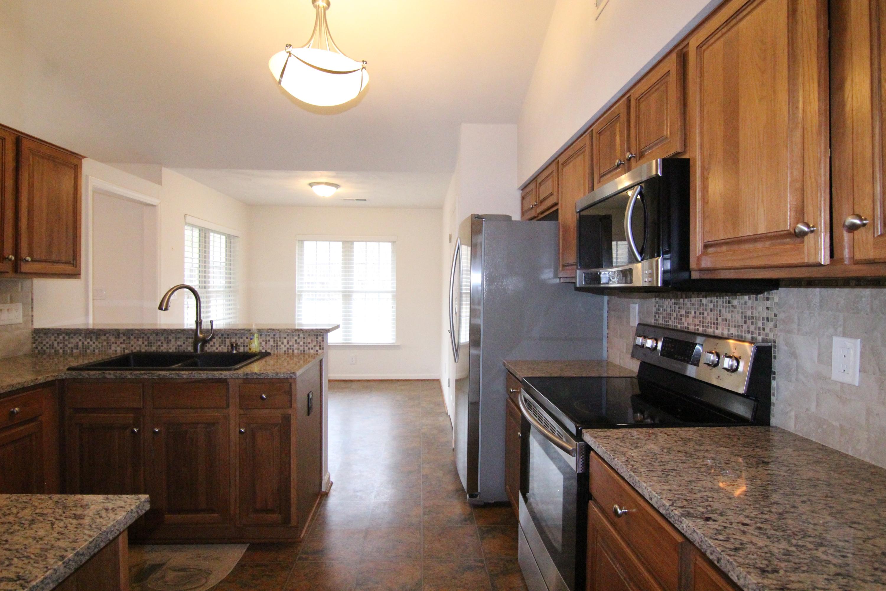 5918 Huntridge Road Roanoke, VA 24019 - Photo 8 of 29 IMG_6944