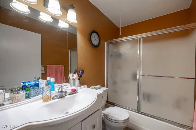 $250,000 | 3150 North Soft Breezes Drive, Unit 2220, Las Vegas, NV 89128