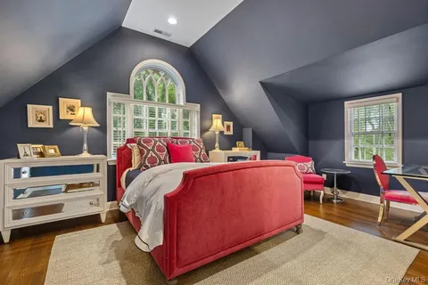 $5,995,000 | 8 Boxwood Lane, Rye, NY 10580