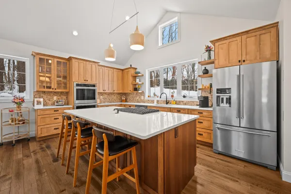 $950,000 | 70037 Winding Pines Parkway, Niles, MI 49120