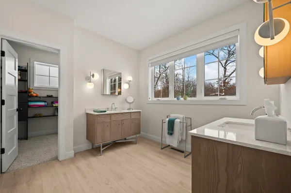 $950,000 | 70037 Winding Pines Parkway, Niles, MI 49120