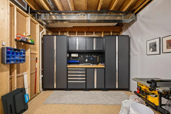 $950,000 | 70037 Winding Pines Parkway, Niles, MI 49120