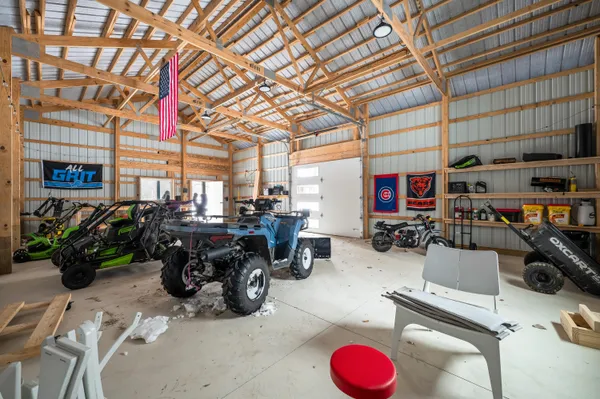 $950,000 | 70037 Winding Pines Parkway, Niles, MI 49120