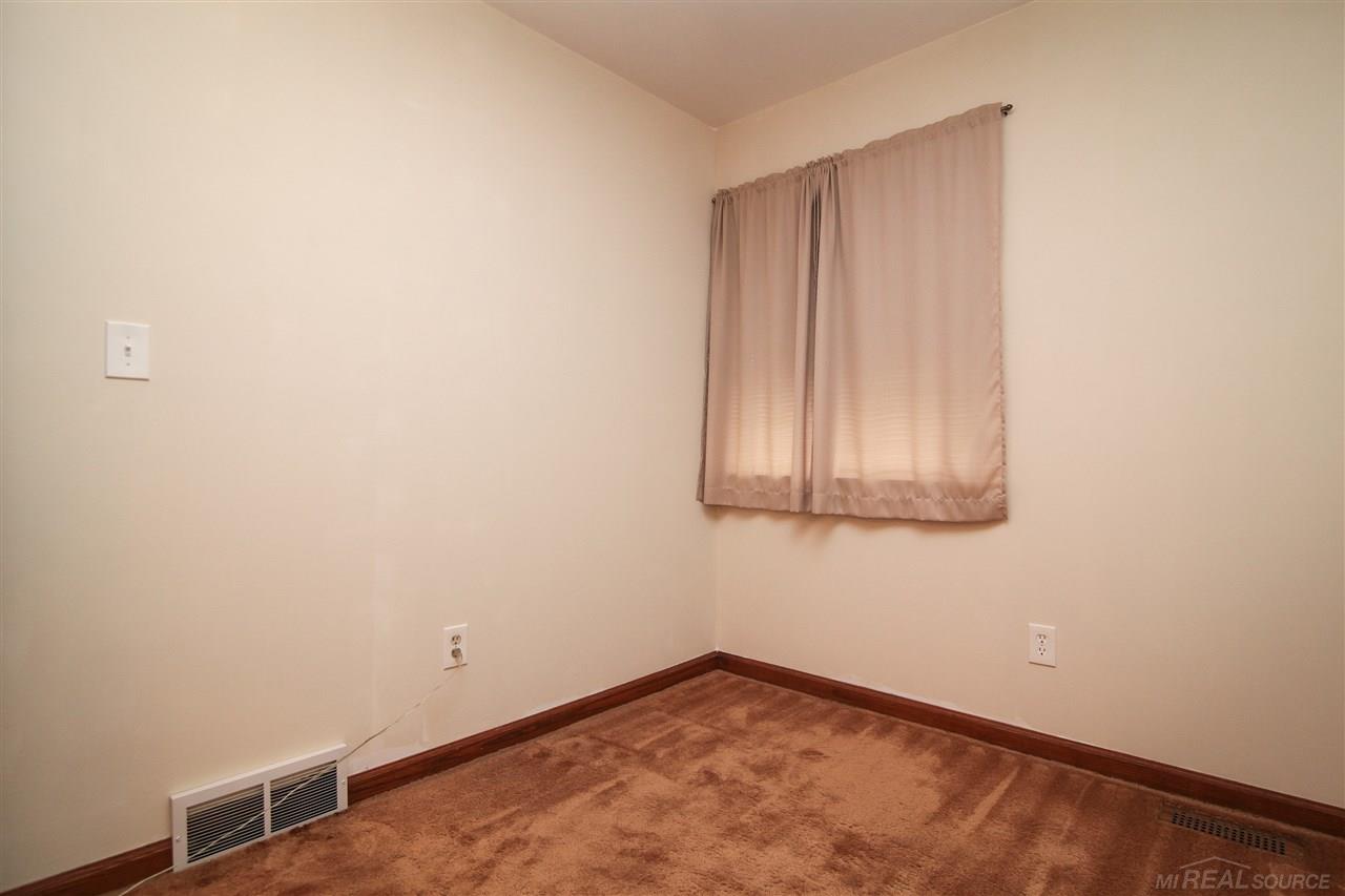8401 18 18 Mile Road, Unit 77 Sterling Heights, MI 48313 - Photo 9 of 18