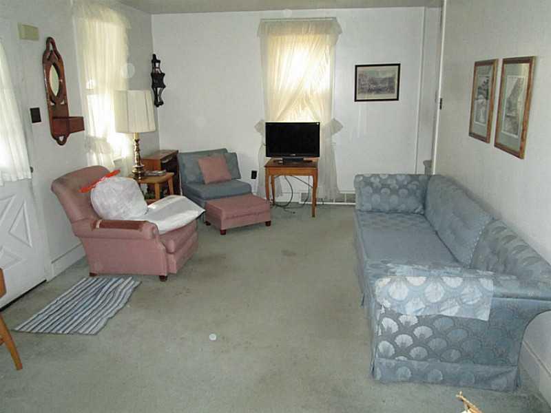 228 Ridge Avenue Kittanning, PA 16201 - Photo 5 of 14 Living Room. Huge 22x11 Living room.