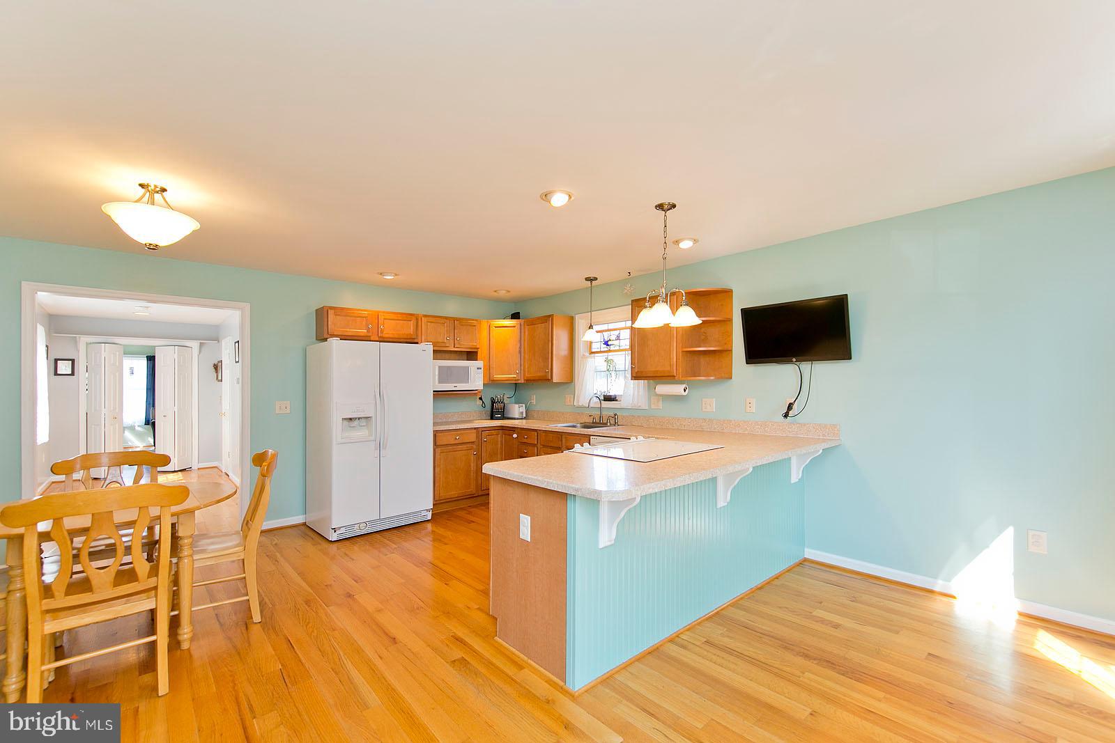 12 South Pleasant Valley Road Winchester, VA 22601 - Photo 2 of 32 Eat-in kitchen