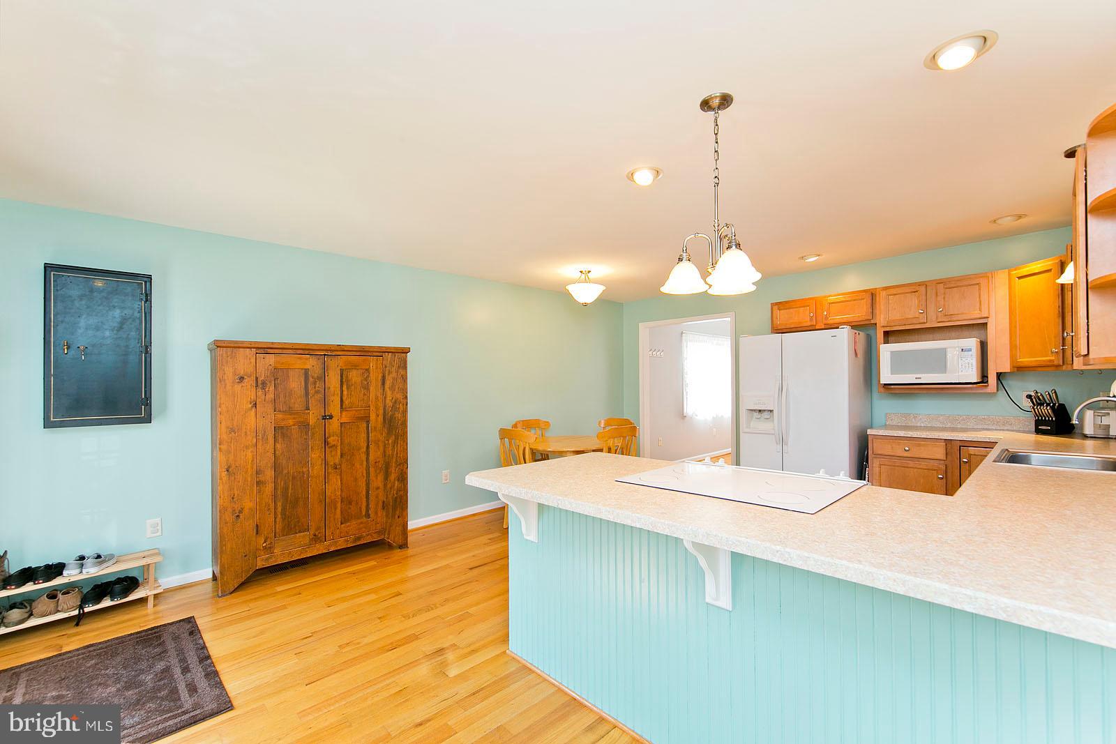 12 South Pleasant Valley Road Winchester, VA 22601 - Photo 3 of 32 Eat-in kitchen