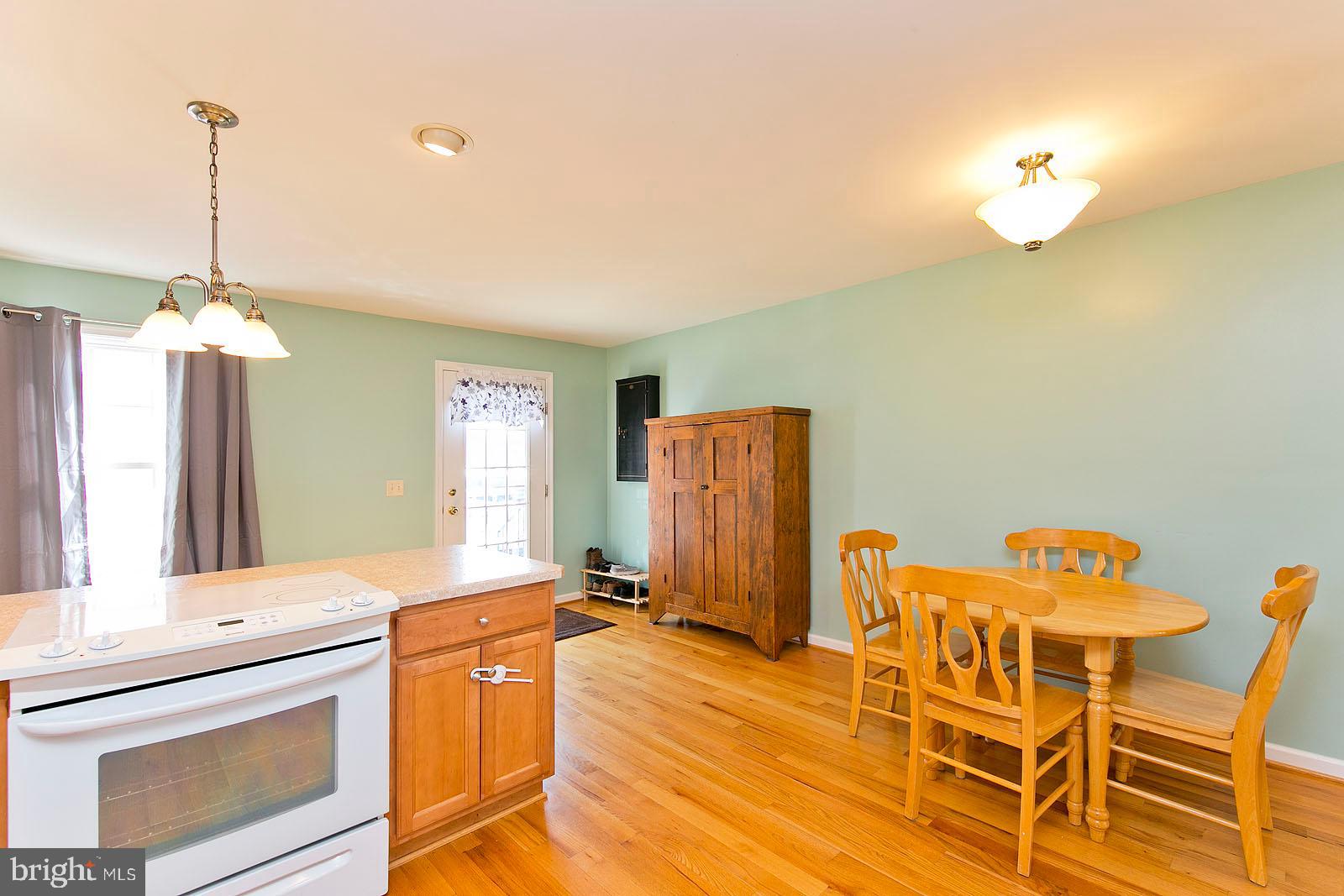 12 South Pleasant Valley Road Winchester, VA 22601 - Photo 7 of 32 Kitchen table space