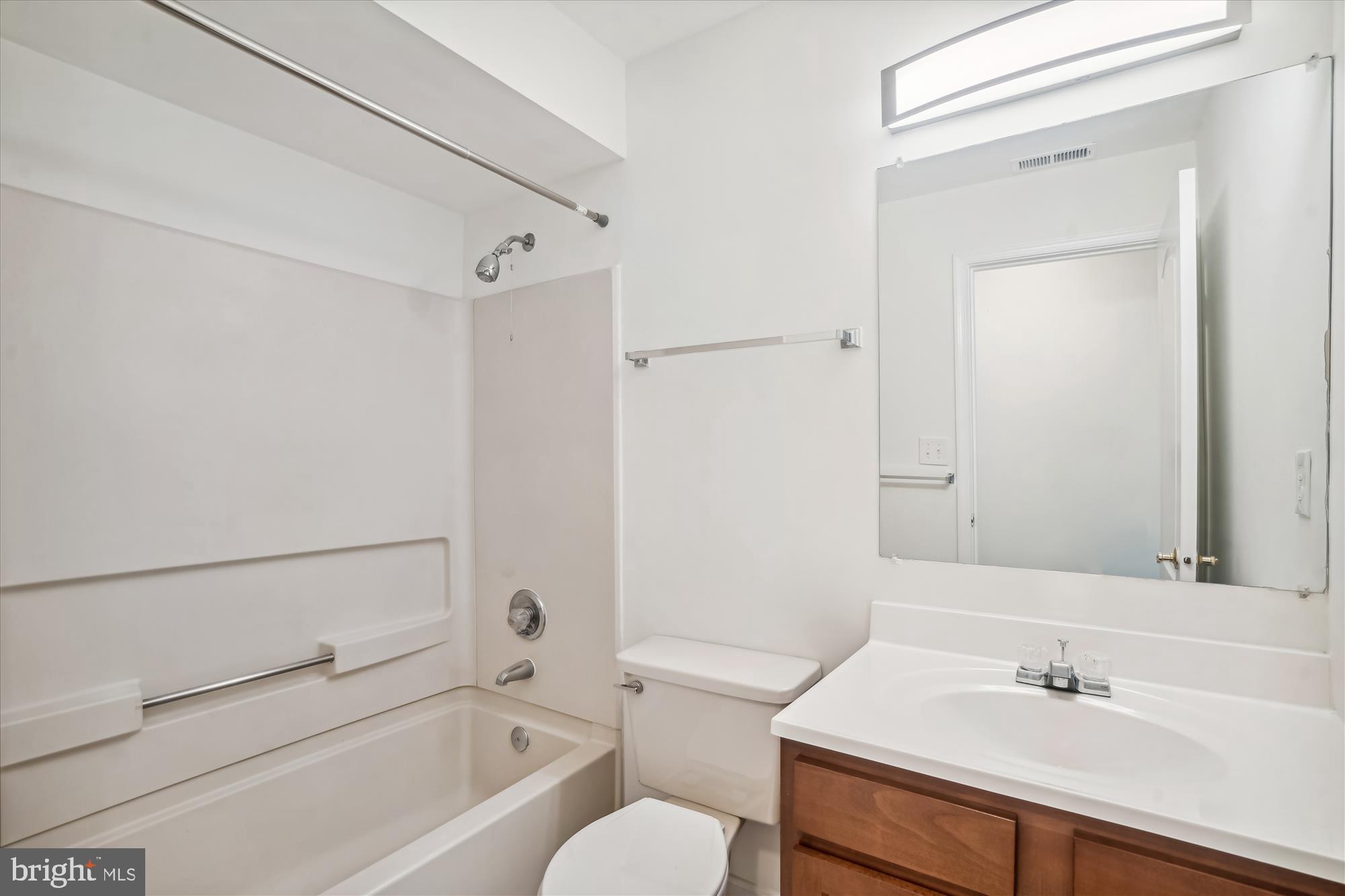 8555 Falls Run Road, Unit F Ellicott City, MD 21043 - Photo 23 of 36 Hall Bath
