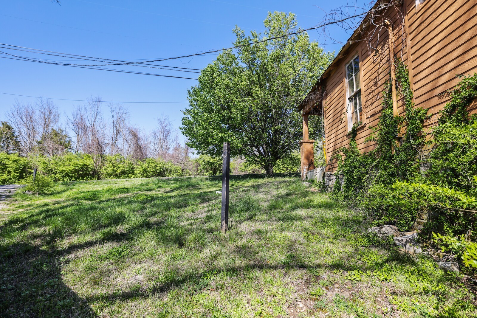 5052 Mt View Road Antioch, TN 37013 - Photo 22 of 39 a view of a backyard