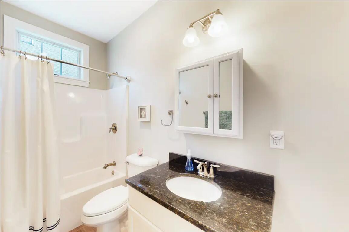 55 Frontier Way, Unit 184 Arundel, ME 04046 - Photo 11 of 54 TUB/Shower