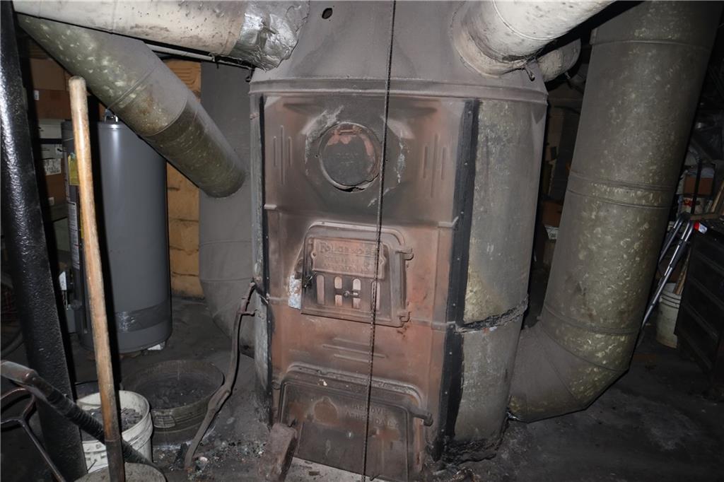 601 Main Street Merrittstown, PA 15463 - Photo 3 of 18 a close view of water heater room