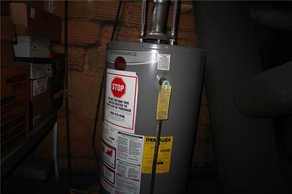 601 Main Street Merrittstown, PA 15463 - Photo 5 of 18 a close up of a street sign