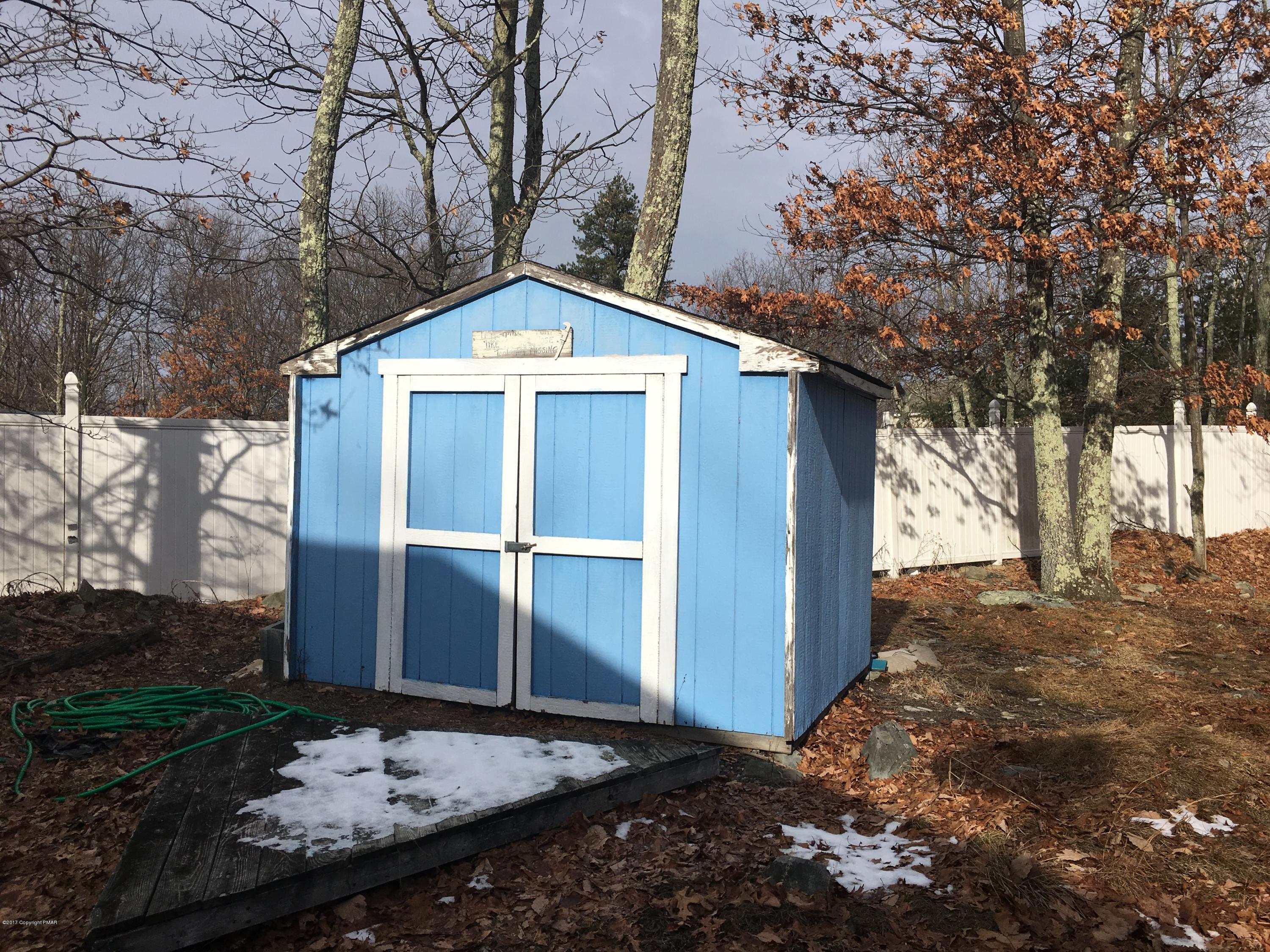 4448 Pine Ridge Drive East Bushkill, PA 18324 - Photo 18 of 22 Shed