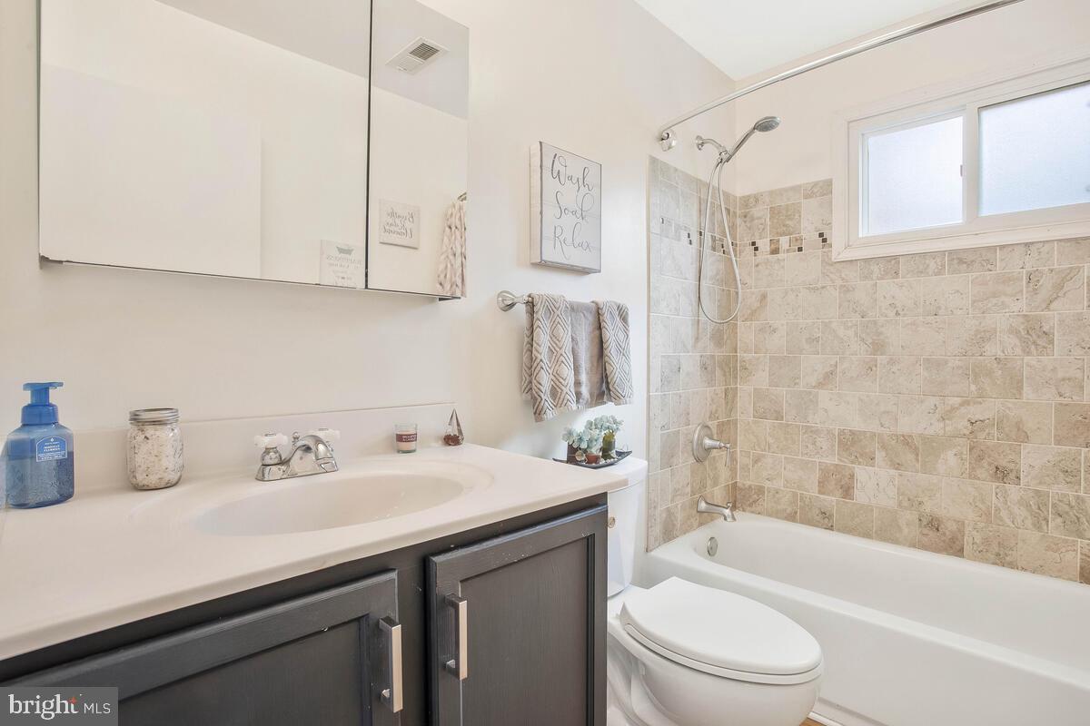 391 Red Cloud Road Lusby, MD 20657 - Photo 25 of 39 Attached Primary Bath.