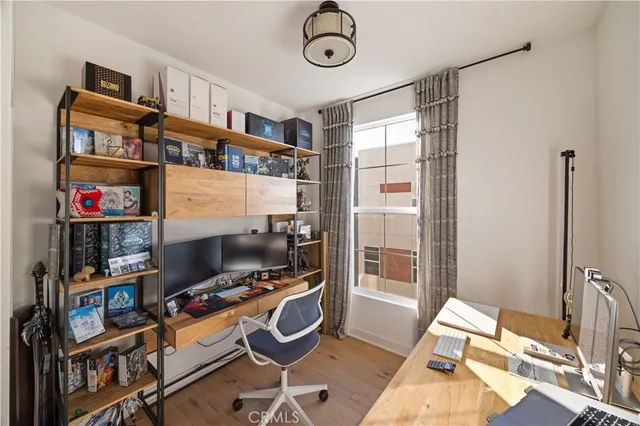 $975,000 | 2023 Placentia Avenue, Costa Mesa, CA 92627